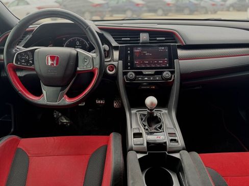 Used 2018 Honda Civic Type R image 2