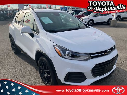 Used 2022 Chevrolet Trax LT w/ Driver Confidence Package image 1