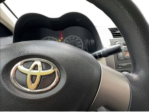 Used 2011 Toyota Corolla LE FWD image 35