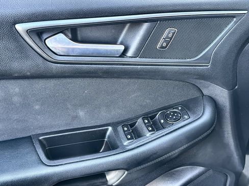 Used 2019 Ford Edge SE AWD/4WD image 13