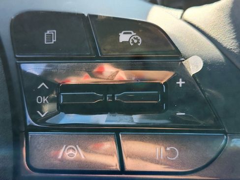 New 2025 Hyundai Elantra Sport image 16