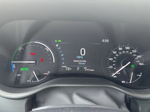 Used 2025 Toyota Sienna XLE AWD/4WD image 9