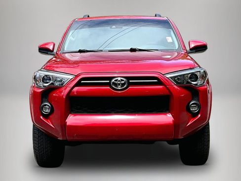 Used 2022 Toyota 4Runner SR5 AWD/4WD image 3
