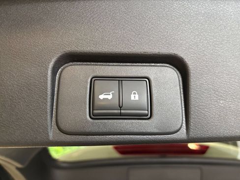 Used 2026 Nissan Rogue SL AWD/4WD image 24