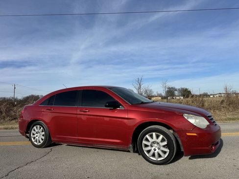 Used 2010 Chrysler Sebring Touring image 1