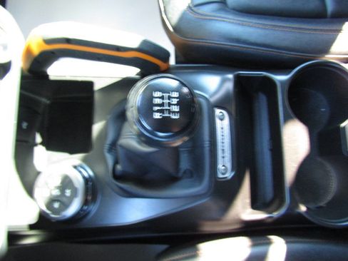 Used 2021 Ford Bronco Badlands image 15