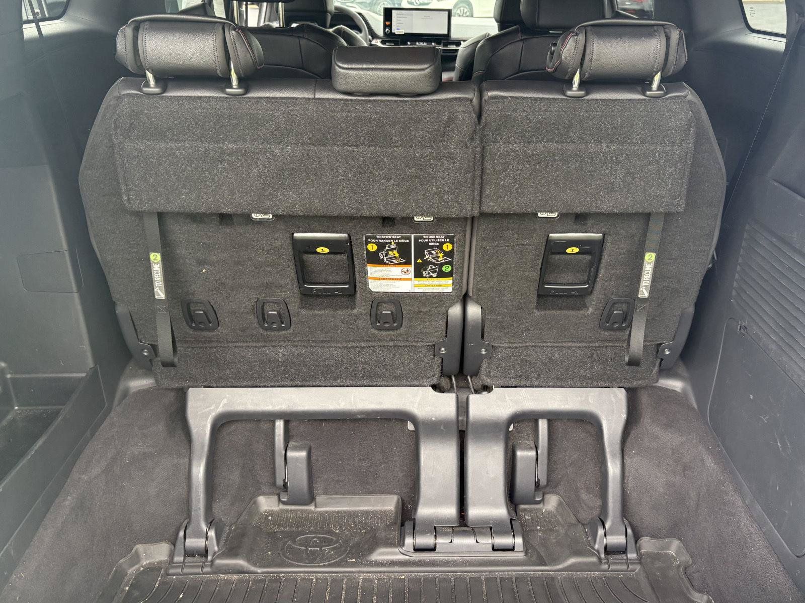 Used 2025 Toyota Sienna XSE w/ XSE Plus Package AWD/4WD image 19