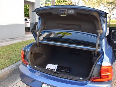 Used 2020 Volvo S90 T6 R-Design image 79