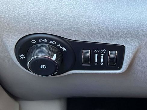 Certified 2022 Jeep Compass Latitude w/ Convenience Group image 19