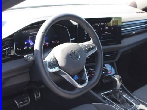 Used 2025 Volkswagen Jetta Sport FWD image 15