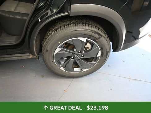 Used 2025 Nissan Rogue SV AWD/4WD image 19
