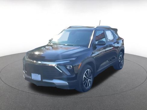 Used 2025 Chevrolet TrailBlazer LT image 4