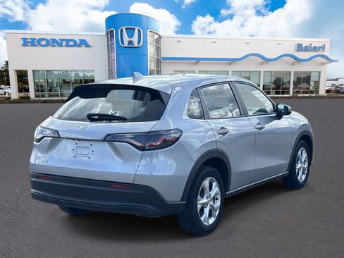 Used 2025 Honda HR-V LX image 5
