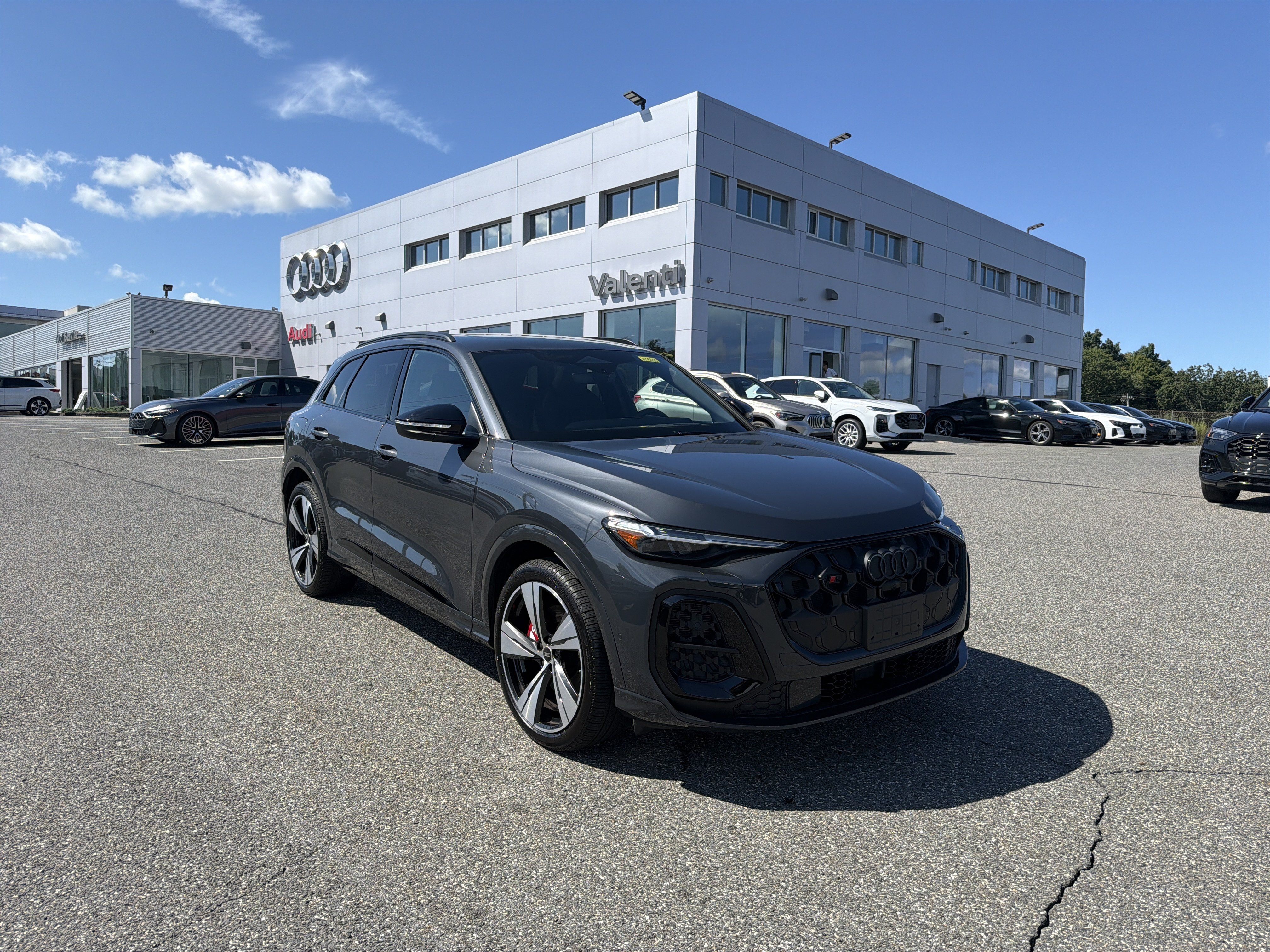 Certified 2025 Audi SQ5 Prestige w/ Prestige Package AWD/4WD image 1