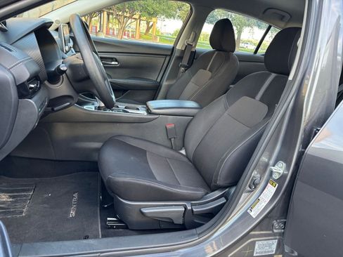 Used 2025 Nissan Sentra SV FWD image 22