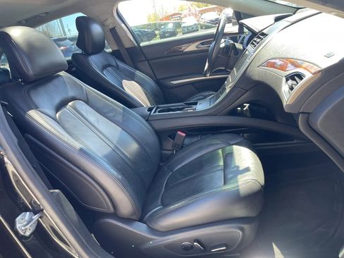 Used 2013 Lincoln MKZ FWD image 13