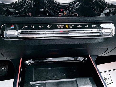 Certified 2023 Mercedes-Benz GLA 250 4MATIC image 18