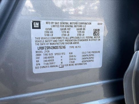 Used 2022 Buick Envision Avenir w/ Technology Package II AWD/4WD image 32