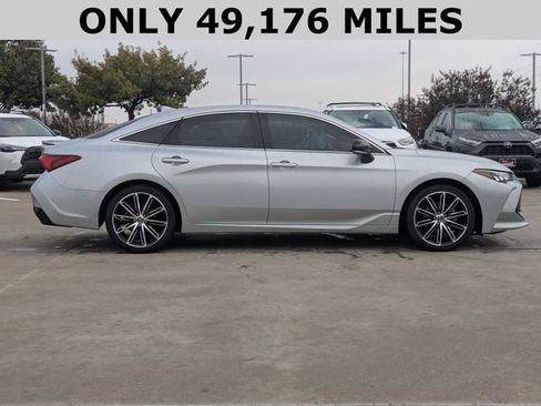 Used 2019 Toyota Avalon XSE image 4