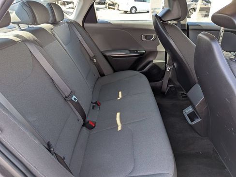 Used 2025 Kia K4 FWD image 29