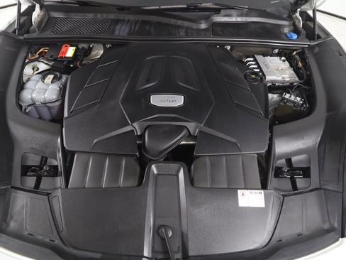 Used 2020 Porsche Cayenne AWD/4WD image 62