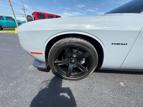 Used 2022 Dodge Challenger R/T w/ Blacktop Package RWD image 9