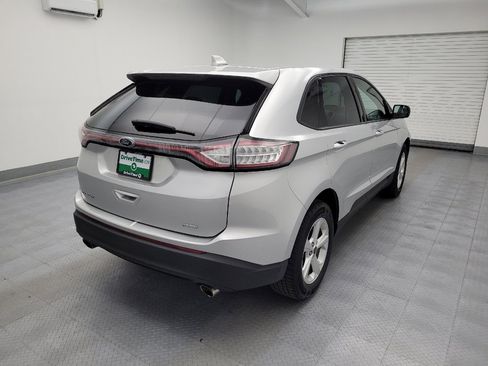 Used 2018 Ford Edge SE FWD image 9