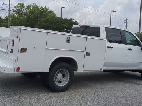 New 2025 GMC Sierra 3500 Pro w/ Convenience Package image 8