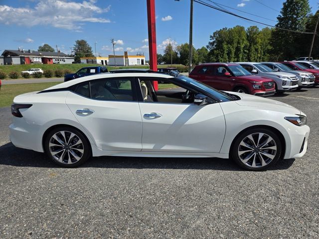Used 2023 Nissan Maxima Platinum w/ Sport Mat Group FWD image 9
