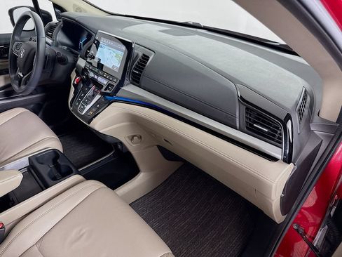 Used 2023 Honda Odyssey Touring image 32