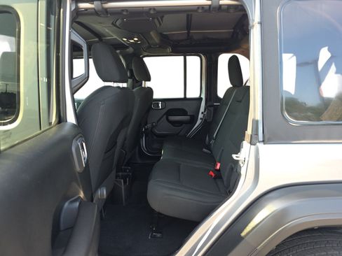 Used 2021 Jeep Wrangler Unlimited Sport AWD/4WD image 10