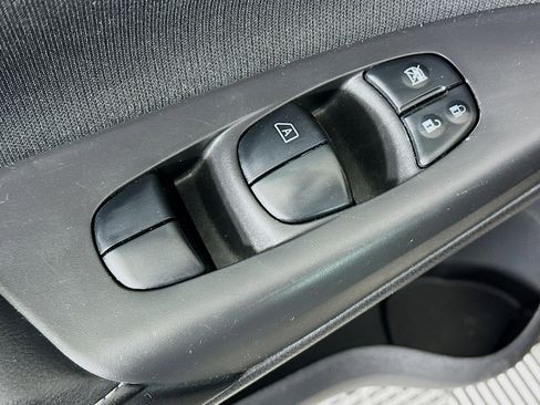 Used 2019 Nissan Sentra S image 15