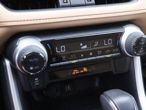 Certified 2025 Toyota RAV4 XLE Premium AWD/4WD image 19