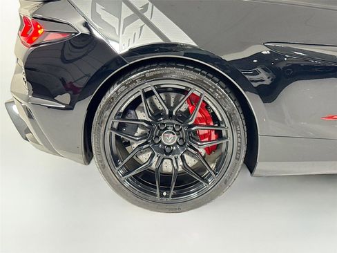 Used 2023 Chevrolet Corvette Z06 w/ Stealth Interior Trim Package RWD image 37
