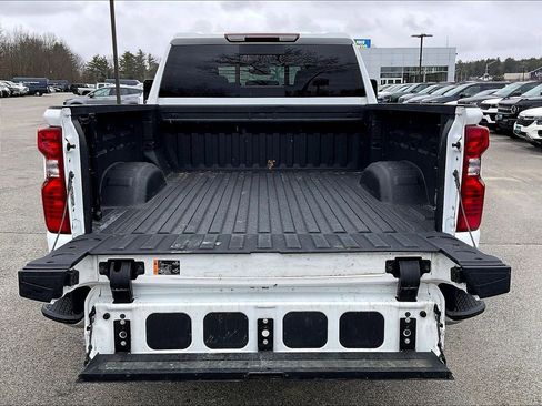 Used 2024 Chevrolet Silverado 2500 LT w/ Convenience Package image 34