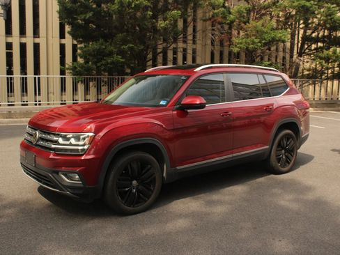 Used 2018 Volkswagen Atlas SEL FWD image 12