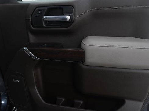 Used 2021 GMC Sierra 1500 SLT w/ SLT Premium Plus Package image 9