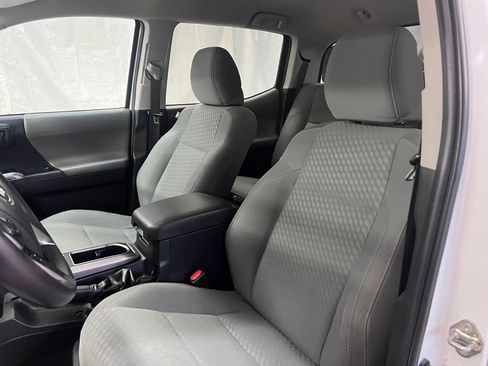 Used 2020 Toyota Tacoma SR5 image 20