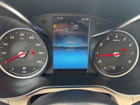 Used 2022 Mercedes-Benz GLC 300 4MATIC image 11