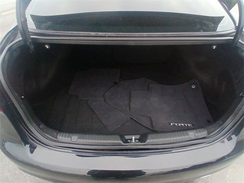 Used 2018 Kia Forte S image 22