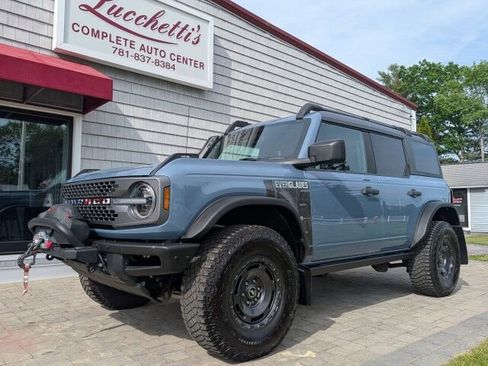 Used 2023 Ford Bronco Everglades AWD/4WD image 3