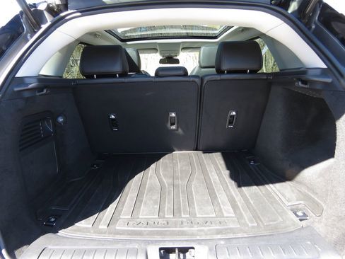 Used 2017 Land Rover Range Rover Evoque SE image 17