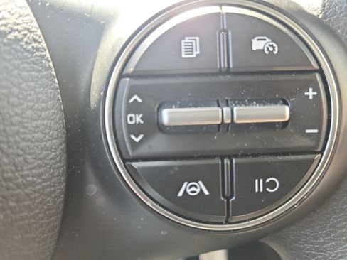 Used 2025 Kia Soul LX image 27