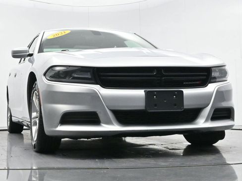 Used 2021 Dodge Charger SXT w/ Leather Interior Group image 50
