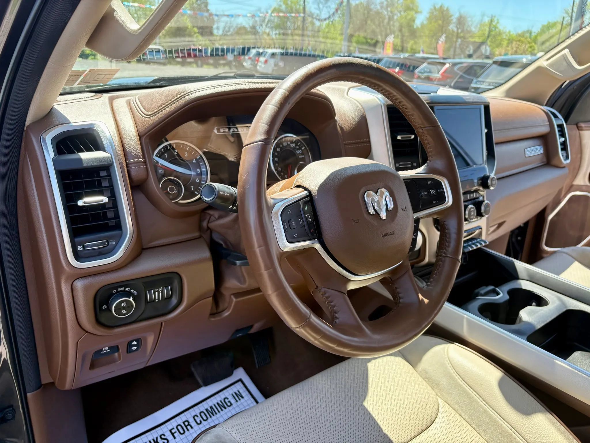 Used 2019 RAM 1500 Laramie AWD/4WD image 14