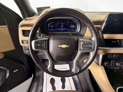 Used 2023 Chevrolet Suburban Premier image 11