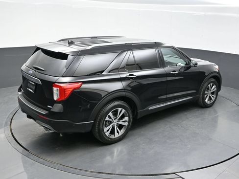 Used 2020 Ford Explorer Platinum w/ Premium Technology Package AWD/4WD image 39