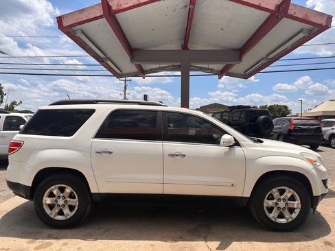Used 2008 Saturn Outlook XR w/ Premium Trim Package FWD image 5