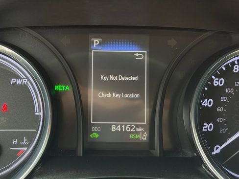Used 2019 Toyota Camry LE w/ Sunroof Package FWD image 24