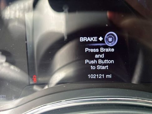 Used 2019 Jeep Grand Cherokee Laredo image 11